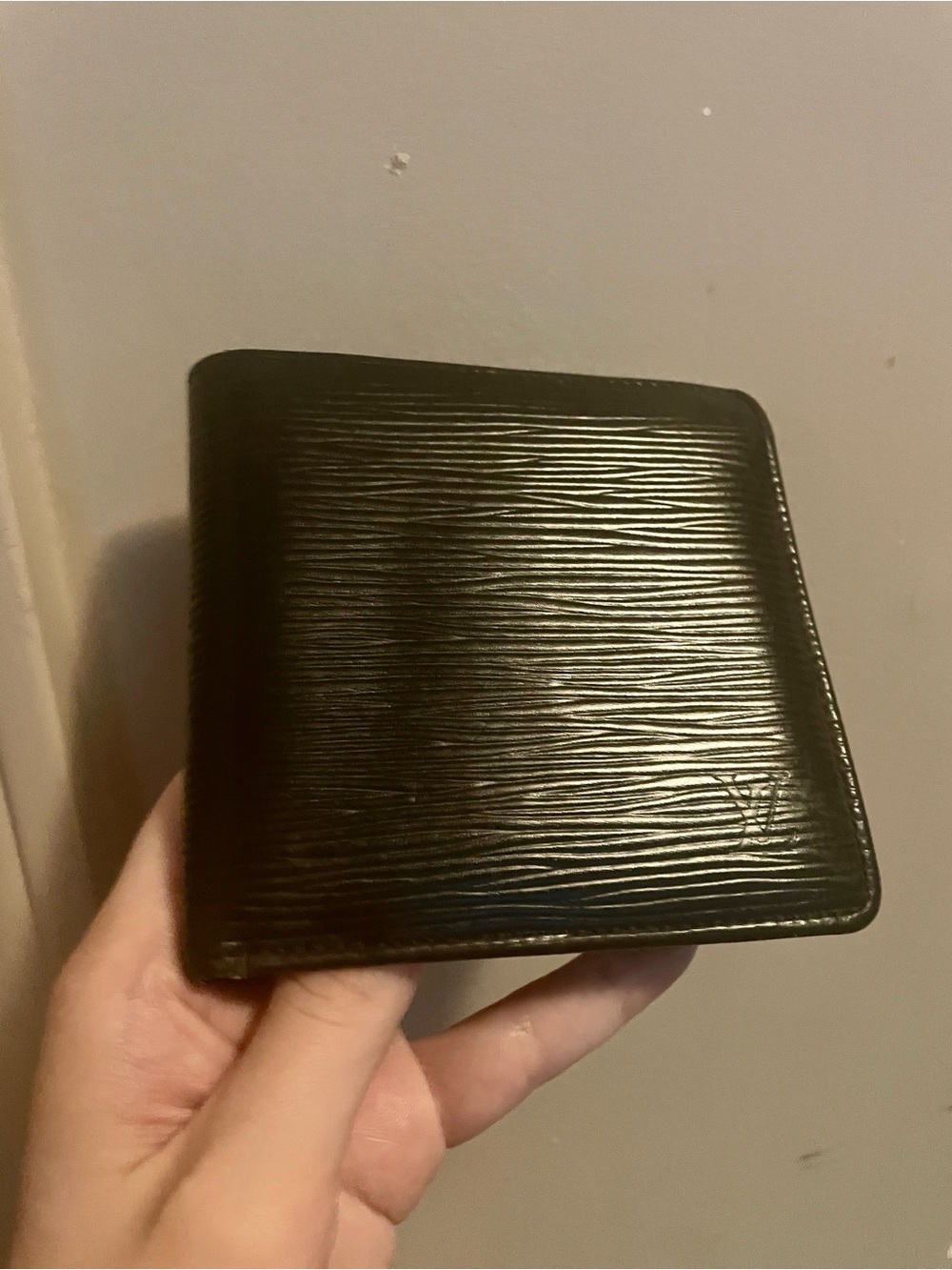 VINTAGE Louis Vuitton Black Textured Epi Leather Men's Bifold Wallet